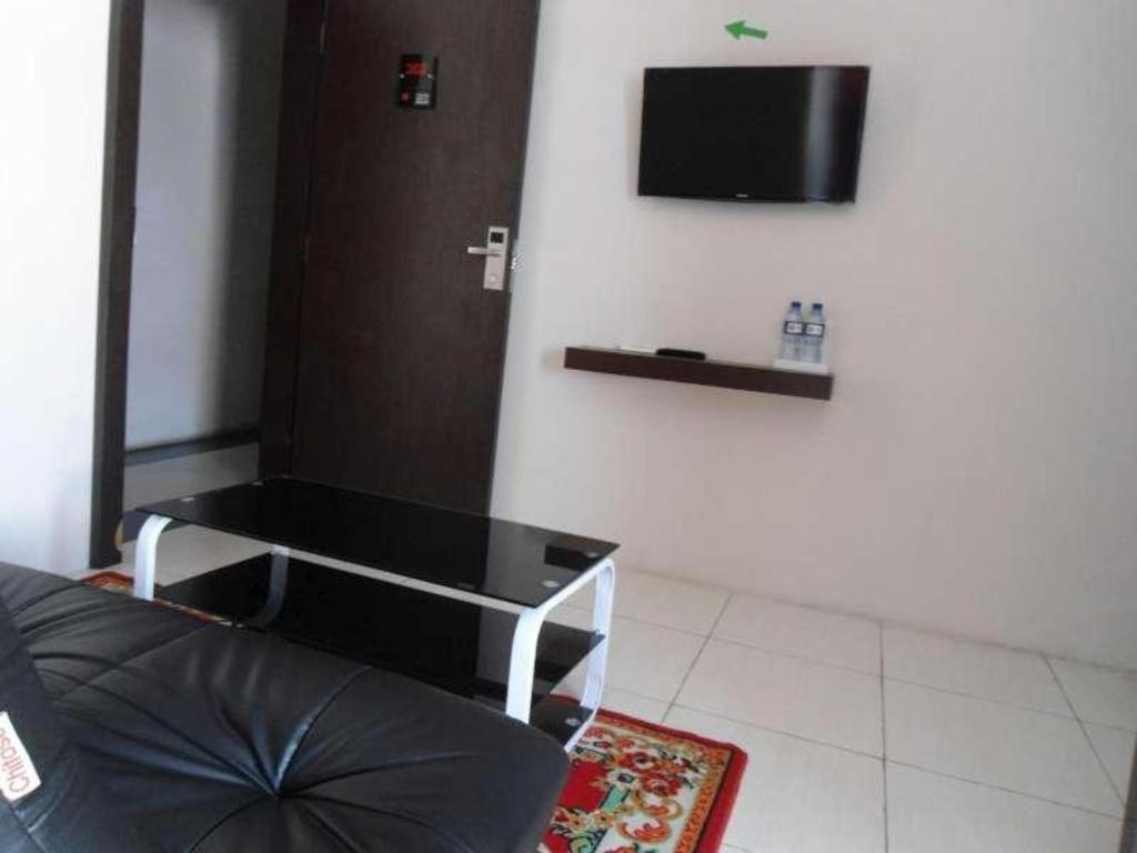 Vindhika Hotel Pengayoman Makassar Esterno foto